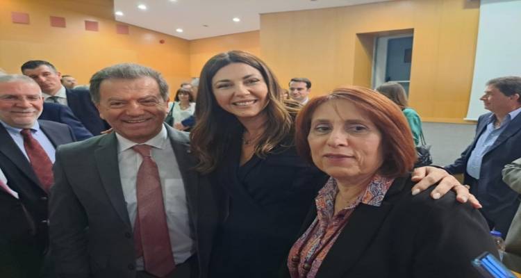 &Sigma;&tau;&eta;&nu; &tau;&epsilon;&lambda;&epsilon;&tau;ή &pi;&alpha;&rho;ά&delta;&omicron;&sigma;&eta;&sigmaf; &pi;&alpha;&rho;&alpha;&lambda;&alpha;&beta;ή&sigmaf; &sigma;&tau;&omicron; &Upsilon;&pi;&omicron;&upsilon;&rho;&gamma;&epsilon;ί&omicron; &Pi;&alpha;&iota;&delta;&epsilon;ί&alpha;&sigmaf; &eta; &Kappa;&alpha;ί&tau;&eta; &Sigma;&tau;&rho;&alpha;&tau;ά&kappa;&eta;