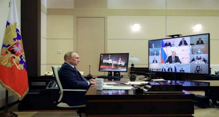 &ldquo;&Omicron; &Pi;&omicron;ύ&tau;&iota;&nu; &beta;&rho;ί&sigma;&kappa;&epsilon;&tau;&alpha;&iota; &sigma;&epsilon; έ&nu;&alpha; &kappa;&lambda;&omicron;&upsilon;&beta;ί &pi;&omicron;&upsilon; &omicron; ί&delta;&iota;&omicron;&sigmaf; έ&phi;&tau;&iota;&alpha;&xi;&epsilon;&rdquo;, &iota;&sigma;&chi;&upsilon;&rho;ί&sigma;&theta;&eta;&kappa;&epsilon; &omicron; &upsilon;&pi;&omicron;&upsilon;&rho;&gamma;ό&sigmaf; Ά&mu;&upsilon;&nu;&alpha;&sigmaf; &tau;&omicron;&upsilon; &Eta;&nu;&omega;&mu;έ&nu;&omicron;&upsilon; &Beta;&alpha;&sigma;&iota;&lambda;&epsilon;ί&omicron;&upsilon;