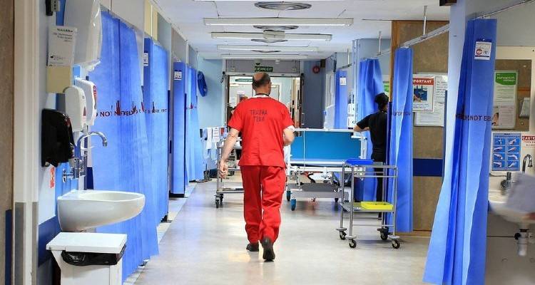 Βρετανία: To NHS Αγγλίας ενισχύεται με 5,4 δισεκατομμύρια λίρες