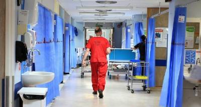&Beta;&rho;&epsilon;&tau;&alpha;&nu;ί&alpha;: To NHS &Alpha;&gamma;&gamma;&lambda;ί&alpha;&sigmaf; &epsilon;&nu;&iota;&sigma;&chi;ύ&epsilon;&tau;&alpha;&iota; &mu;&epsilon; 5,4 &delta;&iota;&sigma;&epsilon;&kappa;&alpha;&tau;&omicron;&mu;&mu;ύ&rho;&iota;&alpha; &lambda;ί&rho;&epsilon;&sigmaf;