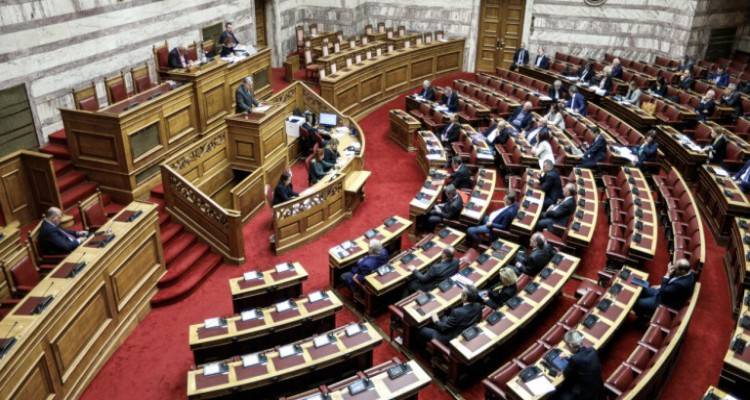 Συνταγματική αναθεώρηση: Στη Βουλή η συζήτηση περί ευθύνης υπουργών | Γκρίνιες και διαφωνίες
