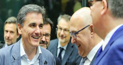 Eurogroup: Έ&tau;&omicron;&iota;&mu;&alpha; &pi;&rho;&omicron;&sigmaf; &epsilon;&kappa;&tau;&alpha;&mu;ί&epsilon;&upsilon;&sigma;&eta; &tau;&alpha; 2 &delta;&iota;&sigma;. &epsilon;&upsilon;&rho;ώ