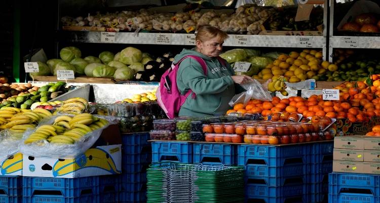 &Beta;&rho;&epsilon;&tau;&alpha;&nu;ί&alpha;: &Pi;&tau;ώ&sigma;&eta; &tau;&omicron;&upsilon; &pi;&lambda;&eta;&theta;&omega;&rho;&iota;&sigma;&mu;&omicron;ύ ό&chi;&iota; ό&mu;&omega;&sigmaf; &alpha;&rho;&kappa;&epsilon;&tau;ή &gamma;&iota;&alpha; &nu;&alpha; &mu;&epsilon;&iota;&omega;&theta;&omicron;ύ&nu; &sigma;ύ&nu;&tau;&omicron;&mu;&alpha; &tau;&alpha; &epsilon;&pi;&iota;&tau;ό&kappa;&iota;&alpha; &delta;&alpha;&nu;&epsilon;&iota;&sigma;&mu;&omicron;ύ