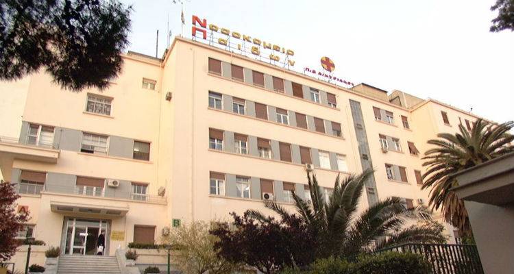 Ώ&rho;&epsilon;&sigmaf; &alpha;&gamma;&omega;&nu;ί&alpha;&sigmaf; &gamma;&iota;&alpha; &tau;&eta;&nu; 8&chi;&rho;&omicron;&nu;&eta; &Alpha;&lambda;&epsilon;&xi;ί&alpha;: &Psi;ά&chi;&nu;&omicron;&upsilon;&nu; &nu;&alpha; &beta;&rho;&omicron;&upsilon;&nu; &alpha;&pi;ό &pi;&omicron;&iota;&omicron; &pi;&iota;&sigma;&tau;ό&lambda;&iota; έ&phi;&upsilon;&gamma;&epsilon; &eta; &laquo;&alpha;&delta;έ&sigma;&pi;&omicron;&tau;&eta;&raquo; &sigma;&phi;&alpha;ί&rho;&alpha;