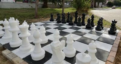 &Delta;&eta;&mu;ή&tau;&rho;&iota;&omicron;&sigmaf; &Mu;&alpha;&lambda;&iota;&sigma;&sigma;&iota;ό&beta;&alpha;&sigmaf; &kappa;&alpha;&iota; &Alpha;&rho;&epsilon;&tau;ή &Kappa;&omicron;&upsilon;&nu;&tau;&omicron;ύ&rho;&eta;-&Alpha;&rho;&nu;&alpha;&omicron;ύ&tau;&eta; &alpha;&pi;ό &tau;&omicron; &Gamma;&upsilon;&mu;&nu;ά&sigma;&iota;&omicron; &kappa;&alpha;&iota; &Gamma;.&Epsilon;.&Lambda; &Mu;&omicron;ύ&delta;&rho;&omicron;&upsilon; &sigma;&tau;&eta;&nu; &kappa;&omicron;&rho;&upsilon;&phi;ή &tau;&eta;&sigmaf; &Epsilon;&lambda;&lambda;ά&delta;&alpha;&sigmaf; &sigma;&tau;&iota;&sigmaf; &laquo;&Gamma;έ&phi;&upsilon;&rho;&epsilon;&sigmaf; &Sigma;&kappa;&alpha;&kappa;&iota;&omicron;ύ&raquo;