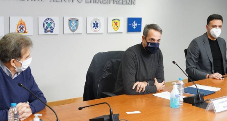 Εμβολιασμοί: Καμία δόση χαμένη | Σε στρατό και αστυνομία όσες περισσεύουν καθημερινά