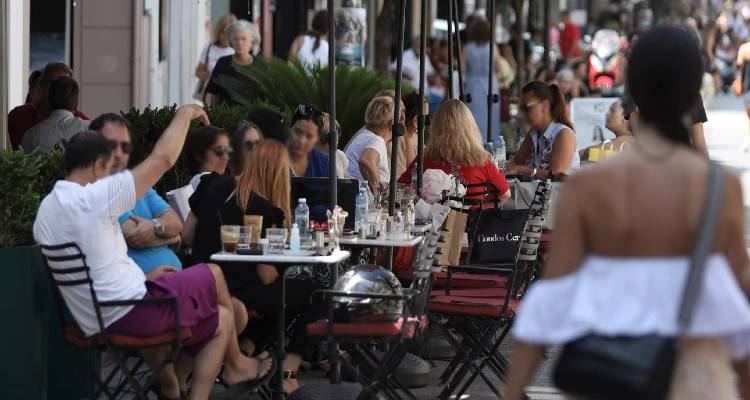 Καμπανάκια επιστημόνων για τη μετάλλαξη Δέλτα | «Είναι κρίσιμο καλοκαίρι»