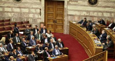 &Sigma;ύ&gamma;&kappa;&rho;&omicron;&upsilon;&sigma;&eta; &mu;&epsilon; &kappa;&alpha;&rho;&phi;&iota;ά &kappa;&alpha;&iota; &upsilon;&pi;&alpha;&iota;&nu;&iota;&gamma;&mu;&omicron;ύ&sigmaf; &gamma;&iota;&alpha; &tau;&alpha; &tau;&eta;&lambda;&epsilon;&phi;&omega;&nu;ή&mu;&alpha;&tau;&alpha; &Kappa;&alpha;&mu;&mu;έ&nu;&omicron;&upsilon;