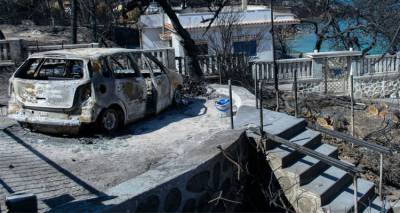 &Phi;&omega;&tau;&iota;ά &sigma;&tau;&omicron; &Mu;ά&tau;&iota;: &Tau;&iota; &psi;ά&chi;&nu;&omicron;&upsilon;&nu; &omicron;&iota; &epsilon;&iota;&sigma;&alpha;&gamma;&gamma;&epsilon;&lambda;&epsilon;ί&sigmaf; - Έ&chi;&omicron;&upsilon;&nu; &sigma;&tau;&alpha; &chi;έ&rho;&iota;&alpha; &tau;&omicron;&upsilon;&sigmaf; &laquo;&omicron;&nu;ό&mu;&alpha;&tau;&alpha; &kappa;&alpha;&iota; &delta;&iota;&epsilon;&upsilon;&theta;ύ&nu;&sigma;&epsilon;&iota;&sigmaf;&raquo;