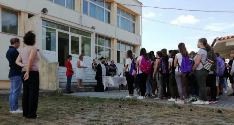 Το Γυμνάσιο Μούδρου ευχαριστεί το Δήμαρχο Λήμνου