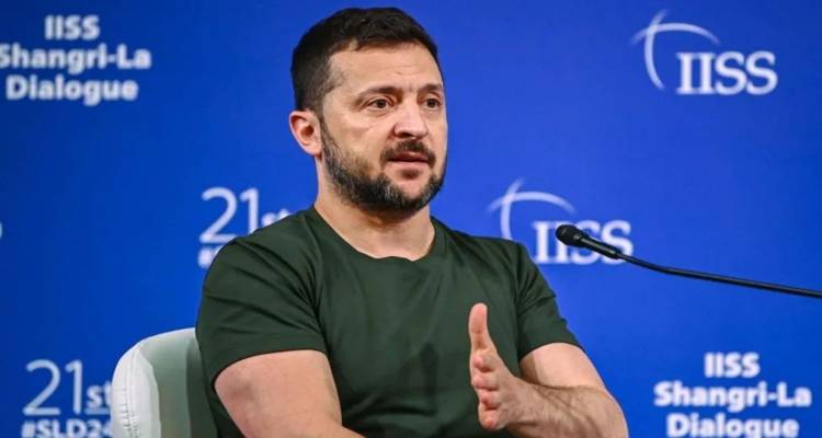&Rho;&omega;&sigma;&iota;&kappa;ή &epsilon;&iota;&sigma;&beta;&omicron;&lambda;ή &sigma;&tau;&eta;&nu; &Omicron;&upsilon;&kappa;&rho;&alpha;&nu;ί&alpha;  &Sigma;&upsilon;&nu;έ&nu;&tau;&epsilon;&upsilon;&xi;&eta; &Zeta;&epsilon;&lambda;έ&nu;&sigma;&kappa;&iota; &sigma;&tau;&omicron;&nu; Guardian &ndash; &Epsilon;&nu;ί&sigma;&chi;&upsilon;&sigma;&eta; &tau;&omega;&nu; &omicron;&upsilon;&kappa;&rho;&alpha;&nu;&iota;&kappa;ώ&nu; &delta;&upsilon;&nu;ά&mu;&epsilon;&omega;&nu; &mu;&epsilon; &pi;&upsilon;&rho;&alpha;ύ&lambda;&omicron;&upsilon;&sigmaf; &mu;&epsilon;&gamma;ά&lambda;&omicron;&upsilon; &beta;&epsilon;&lambda;&eta;&nu;&epsilon;&kappa;&omicron;ύ&sigmaf;