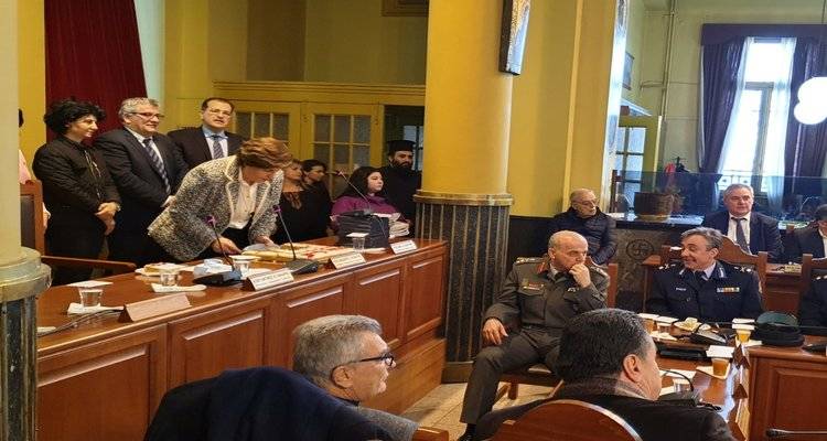 &Eta; &Pi;&epsilon;&rho;&iota;&phi;έ&rho;&epsilon;&iota;&alpha; &Beta;&omicron;&rho;&epsilon;ί&omicron;&upsilon; &Alpha;&iota;&gamma;&alpha;ί&omicron;&upsilon; έ&kappa;&omicron;&psi;&epsilon; &tau;&eta;&nu; &pi;ί&tau;&alpha; &tau;&eta;&sigmaf;