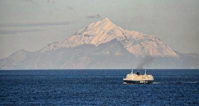 Aqua Blue: &Sigma;&tau;&eta; &Lambda;ή&mu;&nu;&omicron; &theta;&alpha; &delta;έ&sigma;&epsilon;&iota; &alpha;&pi;ό&psi;&epsilon; &tau;&omicron; &pi;&lambda;&omicron;ί&omicron;