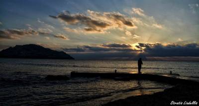 &Phi;&omega;&tau;&omicron;&gamma;&rho;&alpha;&phi;ί&alpha;: &Sigma;&tau;&rho;&alpha;&tau;ή&sigmaf; &Lambda;&iota;&alpha;&delta;έ&lambda;&lambda;&eta;&sigmaf;
