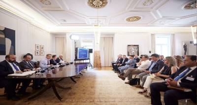 &Sigma;&Upsilon;&Rho;&Iota;&Zeta;&Alpha;: &laquo;&Kappa;&alpha;&mu;ί&alpha; &omicron;&upsilon;&sigma;&iota;&alpha;&sigma;&tau;&iota;&kappa;ή &pi;&omicron;&lambda;&iota;&tau;&iota;&kappa;ή &gamma;&iota;&alpha; &tau;&eta; &Nu;&eta;&sigma;&iota;&omega;&tau;&iota;&kappa;ό&tau;&eta;&tau;&alpha; &delta;&epsilon;&nu; &alpha;&kappa;&omicron;ύ&sigma;&alpha;&mu;&epsilon; &alpha;&pi;ό &tau;&alpha; &chi;&epsilon;ί&lambda;&eta; &tau;&omicron;&upsilon; &kappa;. &Mu;&eta;&tau;&sigma;&omicron;&tau;ά&kappa;&eta;. &Kappa;&epsilon;&nu;έ&sigmaf; &upsilon;&pi;&omicron;&sigma;&chi;έ&sigma;&epsilon;&iota;&sigmaf; &mu;&iota;&alpha; &Kappa;&upsilon;&beta;έ&rho;&nu;&eta;&sigma;&eta;&sigmaf; &sigma;&epsilon; &alpha;&pi;&omicron;&delta;&rho;&omicron;&mu;ή&raquo;