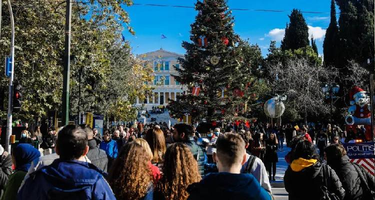 &Kappa;&omicron;&rho;&omega;&nu;&omicron;ϊό&sigmaf;: &laquo;Έ&kappa;&rho;&eta;&xi;&eta;&raquo; &sigma;&tau;&eta;&nu; &Alpha;&tau;&tau;&iota;&kappa;ή &mu;&epsilon; 3.433 &nu;έ&alpha; &kappa;&rho;&omicron;ύ&sigma;&mu;&alpha;&tau;&alpha; &alpha;&pi;ό &tau;&alpha; 7.665 | &Sigma;&tau;&omicron;&upsilon;&sigmaf; 94 &omicron;&iota; &theta;ά&nu;&alpha;&tau;&omicron;&iota;