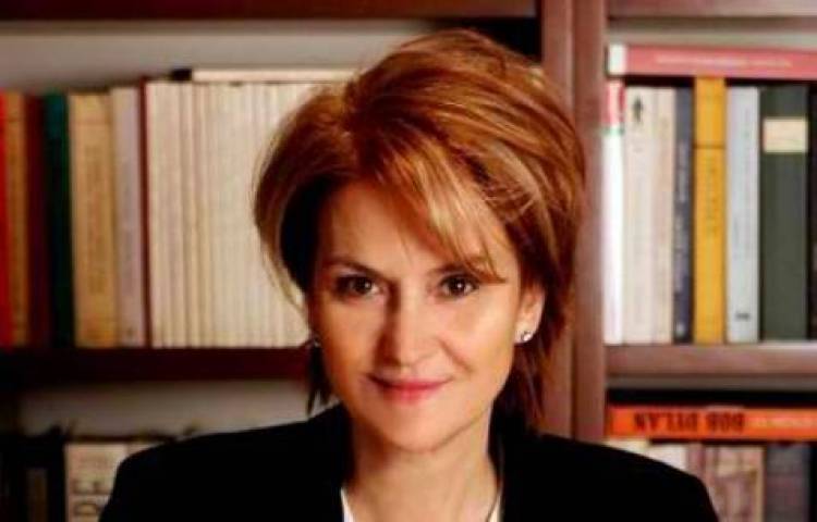 Ρεπούση υπέρ της κατάργησης των θρησκευτικών