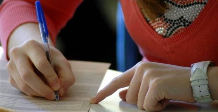 Με αρχαία και μαθητικά συνεχίζονται οι πανελλαδικές