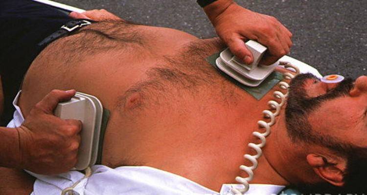 Λύχνα: Δωρεά απινιδωτή από 3 οικογένειες