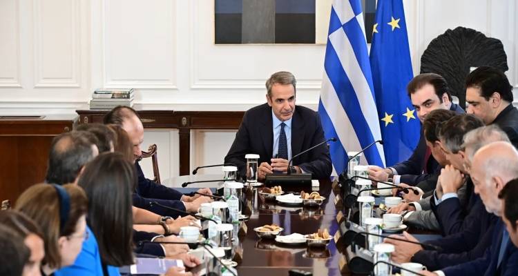 Συνεδριάζει το υπουργικό για ΟΠΕΚΕΠΕ -Στο υπουργείο Άμυνας το απόγευμα ο Μητσοτάκης, υπουργοί και βουλευτές στην εκδήλωση