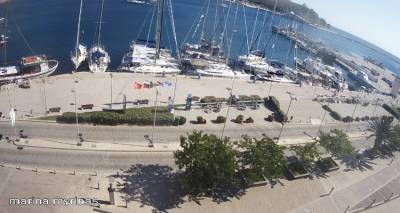 &Rho;&epsilon;&gamma;&kappa;ά&tau;&alpha; &Phi;&iota;&lambda;ί&alpha;&sigmaf; 2019: 30 &sigma;&kappa;ά&phi;&eta; &sigma;&tau;&omicron; &lambda;&iota;&mu;ά&nu;&iota; &tau;&eta;&sigmaf; &Mu;ύ&rho;&iota;&nu;&alpha;&sigmaf;