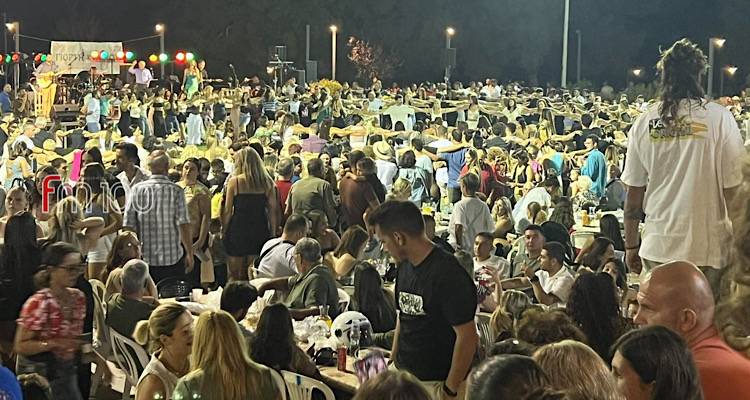 &Chi;&iota;&lambda;&iota;ά&delta;&epsilon;&sigmaf; &epsilon;&pi;&iota;&sigma;&kappa;έ&pi;&tau;&epsilon;&sigmaf; &sigma;&tau;&eta; &Gamma;&iota;&omicron;&rho;&tau;ή &Kappa;&rho;&alpha;&sigma;&iota;&omicron;ύ &tau;&omicron;&upsilon; &Alpha;&gamma;ί&omicron;&upsilon; &Delta;&eta;&mu;&eta;&tau;&rho;ί&omicron;&upsilon;