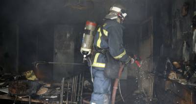 &Theta;&epsilon;&sigma;&sigma;&alpha;&lambda;&omicron;&nu;ί&kappa;&eta;: &Nu;&epsilon;&kappa;&rho;ή &eta;&lambda;&iota;&kappa;&iota;&omega;&mu;έ&nu;&eta; &alpha;&pi;ό &alpha;&nu;&alpha;&theta;&upsilon;&mu;&iota;ά&sigma;&epsilon;&iota;&sigmaf;