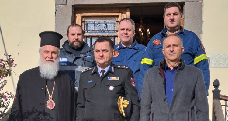 &Sigma;&tau;&eta; &Lambda;ή&mu;&nu;&omicron; &omicron; &Upsilon;&pi;&omicron;&sigma;&tau;&rho;ά&tau;&eta;&gamma;&omicron;&sigmaf; &Kappa;&omega;&nu;&sigma;&tau;&alpha;&nu;&tau;ί&nu;&omicron;&sigmaf; &Theta;&epsilon;&omicron;&phi;&iota;&lambda;ό&pi;&omicron;&upsilon;&lambda;&omicron;&sigmaf;
