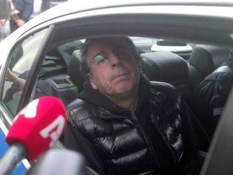 &Delta;ί&omega;&xi;&eta; &sigma;&tau;&omicron;&nu; &Lambda;&iota;ά&pi;&eta; &gamma;&iota;&alpha; &pi;&lambda;&alpha;&sigma;&tau;έ&sigmaf; &pi;&iota;&nu;&alpha;&kappa;ί&delta;&epsilon;&sigmaf;