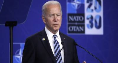 &laquo;Reset&raquo; &sigma;&tau;&eta; &sigma;&chi;έ&sigma;&eta; &mu;&epsilon; &tau;&eta;&nu; &Epsilon;&Epsilon; &epsilon;&pi;&iota;&delta;&iota;ώ&kappa;&epsilon;&iota; &omicron; &Mu;&pi;ά&iota;&nu;&tau;&epsilon;&nu;: &Sigma;ή&mu;&epsilon;&rho;&alpha; &eta; &sigma;&upsilon;&nu;ά&nu;&tau;&eta;&sigma;&eta; &mu;&epsilon; &Mu;&iota;&sigma;έ&lambda; -&Phi;&omicron;&nu; &Nu;&tau;&epsilon;&rho; &Lambda;ά&iota;&epsilon;&nu;, &alpha;ύ&rho;&iota;&omicron; &beta;&lambda;έ&pi;&epsilon;&iota; &Pi;&omicron;ύ&tau;&iota;&nu;