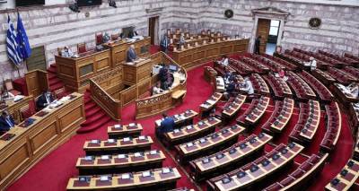 &Beta;&omicron;&upsilon;&lambda;ή: &Sigma;&tau;&eta; &delta;&eta;&mu;&omicron;&sigma;&iota;ό&tau;&eta;&tau;&alpha; &tau;&alpha; &laquo;&pi;ό&theta;&epsilon;&nu; έ&sigma;&chi;&epsilon;&sigmaf;&raquo; &tau;&omega;&nu; &pi;&omicron;&lambda;&iota;&tau;&iota;&kappa;ώ&nu;