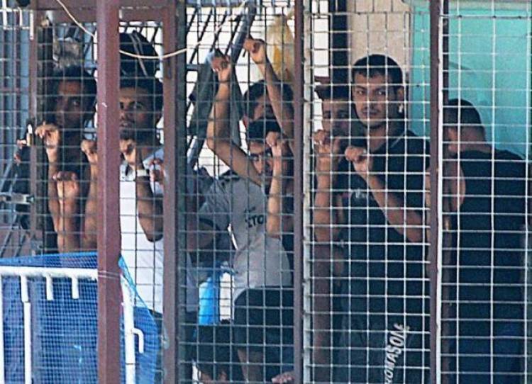 61 &pi;&alpha;&rho;ά&nu;&omicron;&mu;&omicron;&iota; &mu;&epsilon;&tau;&alpha;&nu;ά&sigma;&tau;&epsilon;&sigmaf; &alpha;&pi;ό &sigma;ή&mu;&epsilon;&rho;&alpha; &sigma;&tau;&eta; &Lambda;ή&mu;&nu;&omicron;