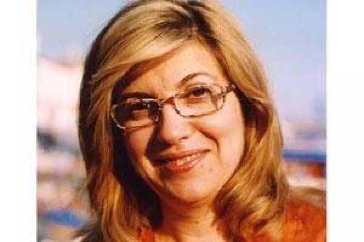 &Phi;&omega;&tau;&epsilon;&iota;&nu;ή &Sigma;&tau;&epsilon;&phi;&alpha;&nu;&iota;&delta;ά&kappa;&eta;: &laquo;&Alpha;&pi;&epsilon;&xi;ά&rho;&tau;&eta;&sigma;&eta; &alpha;&pi;ό &tau;&eta; &Lambda;έ&sigma;&beta;&omicron; &tau;ώ&rho;&alpha;, &alpha;&nu; &theta;έ&lambda;&omicron;&upsilon;&mu;&epsilon; &tau;&eta;&nu; &alpha;&nu;ά&pi;&tau;&upsilon;&xi;&eta; &tau;&omicron;&upsilon; &nu;&eta;&sigma;&iota;&omicron;ύ&raquo;