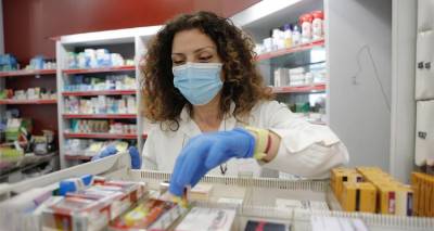 &Phi;ά&rho;&mu;&alpha;&kappa;&alpha;: &Mu;&pi;&alpha;ί&nu;&epsilon;&iota; &kappa;ό&phi;&tau;&eta;&sigmaf; &sigma;&tau;&eta; &sigma;&upsilon;&nu;&tau;&alpha;&gamma;&omicron;&gamma;&rho;ά&phi;&eta;&sigma;&eta; - &Alpha;&pi;ό &pi;&omicron;&iota;&alpha; &sigma;&kappa;&epsilon;&upsilon;ά&sigma;&mu;&alpha;&tau;&alpha; &xi;&epsilon;&kappa;&iota;&nu;ά