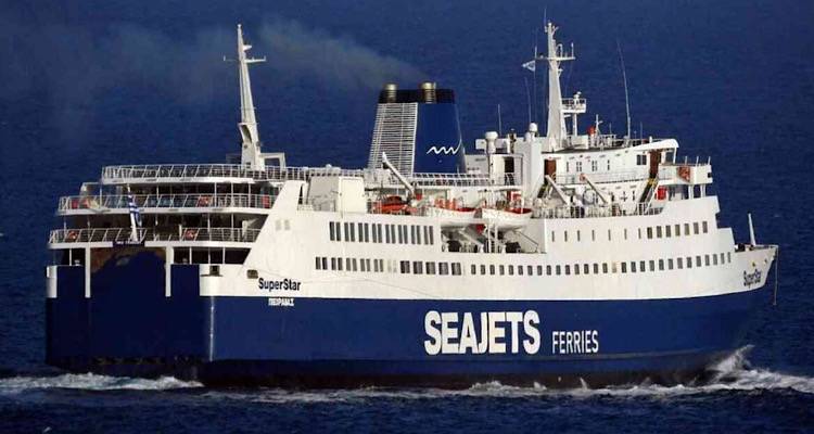 SuperStar: &Alpha;&nu;&epsilon;&kappa;&tau;έ&lambda;&epsilon;&sigma;&tau;&omicron; &tau;&omicron; &delta;&rho;&omicron;&mu;&omicron;&lambda;ό&gamma;&iota;&omicron; &Lambda;&alpha;ύ&rho;&iota;&omicron; - &Lambda;ή&mu;&nu;&omicron;&sigmaf; - &Kappa;&alpha;&beta;ά&lambda;&alpha; &lambda;ό&gamma;&omega; &delta;&upsilon;&sigma;&mu;&epsilon;&nu;ώ&nu; &kappa;&alpha;&iota;&rho;&iota;&kappa;ώ&nu; &sigma;&upsilon;&nu;&theta;&eta;&kappa;ώ&nu;