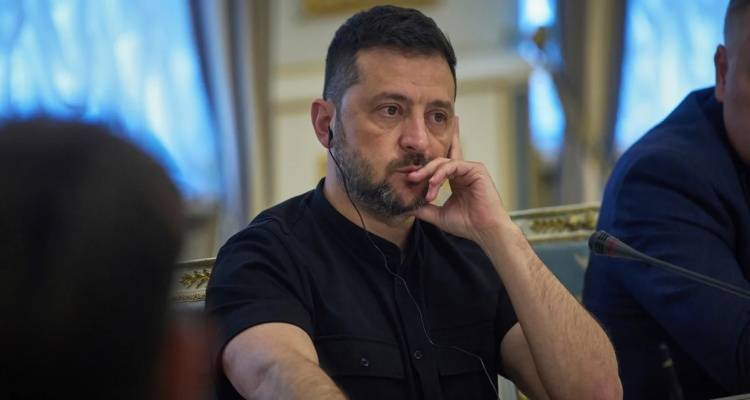 &Rho;&omega;&sigma;ί&alpha; &kappa;&alpha;&tau;ά &Zeta;&epsilon;&lambda;έ&nu;&sigma;&kappa;&iota; &mu;&epsilon;&tau;ά &tau;&omicron;&nu; &beta;&omicron;&mu;&beta;&alpha;&rho;&delta;&iota;&sigma;&mu;ό &sigma;&tau;&omicron; &Kappa;ί&epsilon;&beta;&omicron;: &laquo;&Theta;έ&lambda;&epsilon;&iota; &nu;&alpha; &delta;&epsilon;ί&xi;&epsilon;&iota; &sigma;&tau;&omicron;&upsilon;&sigmaf; &Epsilon;&upsilon;&rho;&omega;&pi;&alpha;ί&omicron;&upsilon;&sigmaf; "&kappa;&omicron;&upsilon;&beta;&alpha;&lambda;&eta;&tau;έ&sigmaf;" ό&tau;&iota; &epsilon;ί&nu;&alpha;&iota; &gamma;&epsilon;&nu;&nu;&alpha;ί&omicron;&sigmaf; &sigma;&tau;&rho;&alpha;&tau;&iota;ώ&tau;&eta;&sigmaf;&raquo;
