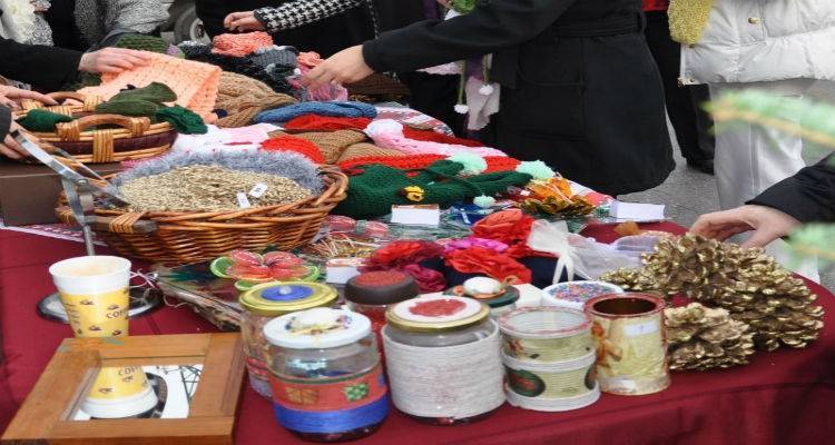 &Phi;&omicron;&iota;&tau;&eta;&tau;&iota;&kappa;ό &Phi;&epsilon;&sigma;&tau;&iota;&beta;ά&lambda; &Alpha;&lambda;&lambda;&eta;&lambda;&epsilon;&gamma;&gamma;ύ&eta;&sigmaf; &sigma;&tau;&eta; &Lambda;ή&mu;&nu;&omicron;