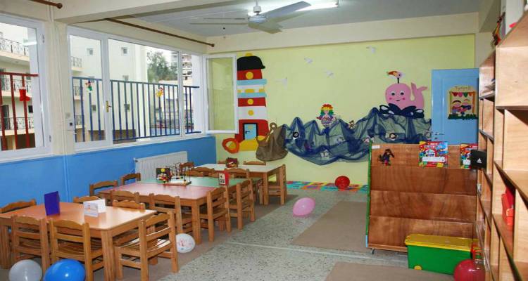 &Delta;&iota;&alpha;&rho;&rho;ή&kappa;&tau;&epsilon;&sigmaf; &laquo;ά&delta;&epsilon;&iota;&alpha;&sigma;&alpha;&nu;&raquo; &delta;&eta;&mu;&omicron;&tau;&iota;&kappa;ό &pi;&alpha;&iota;&delta;&iota;&kappa;ό &sigma;&tau;&alpha;&theta;&mu;ό