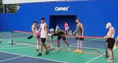 &Beta;ί&nu;&tau;&epsilon;&omicron; &sigma;&omicron;&kappa;: &Pi;&alpha;ί&kappa;&tau;&eta;&sigmaf; &tau;&omicron;&upsilon; pickleball &kappa;&lambda;ώ&tau;&sigma;&eta;&sigma;&epsilon; &sigma;&tau;&omicron; &pi;&rho;ό&sigma;&omega;&pi;&omicron; &alpha;&nu;&tau;ί&pi;&alpha;&lambda;&omicron;