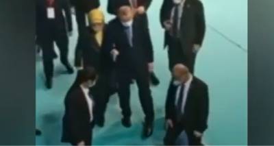 &Epsilon;&rho;&nu;&tau;&omicron;&gamma;ά&nu;: &Nu;έ&alpha; &pi;&rho;&omicron;&beta;&lambda;ή&mu;&alpha;&tau;&alpha; &upsilon;&gamma;&epsilon;ί&alpha;&sigmaf; | &Upsilon;&pi;&omicron;&beta;&alpha;&sigma;&tau;&alpha;&zeta;ό&mu;&epsilon;&nu;&omicron;&sigmaf; &kappa;&alpha;&tau;έ&beta;&eta;&kappa;&epsilon; &sigma;&kappa;ά&lambda;&alpha; (video)