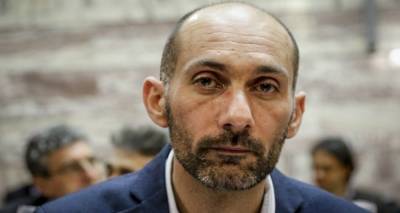 &Gamma;&iota;ώ&rho;&gamma;&omicron;&sigmaf; &Pi;ά&lambda;&lambda;&eta;&sigmaf;: &laquo;&Theta;&alpha; &sigma;&upsilon;&nu;&epsilon;&iota;&sigma;&phi;έ&rho;&omega; &mu;&epsilon; &kappa;ά&theta;&epsilon; &tau;&rho;ό&pi;&omicron; &sigma;&tau;&eta; &beta;&epsilon;&lambda;&tau;ί&omega;&sigma;&eta; &tau;&omicron;&upsilon; &epsilon;&lambda;&lambda;&eta;&nu;&iota;&kappa;&omicron;ύ &sigma;&chi;&omicron;&lambda;&epsilon;ί&omicron;&upsilon;&raquo;