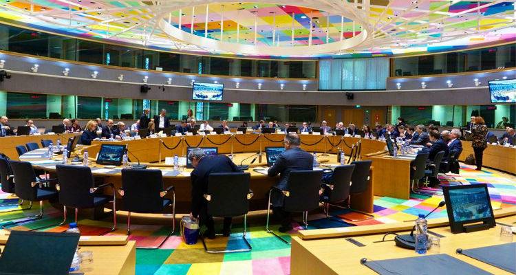&laquo;&Kappa;&alpha;&mu;&pi;&alpha;&nu;ά&kappa;&iota;&alpha;&raquo;&hellip; &epsilon;&sigma;&omega;&tau;&epsilon;&rho;&iota;&kappa;&omicron;ύ &kappa;&alpha;&iota; &epsilon;&xi;&omega;&tau;&epsilon;&rho;&iota;&kappa;&omicron;ύ &gamma;&iota;&alpha; &tau;&iota;&sigmaf; &kappa;&alpha;&theta;&upsilon;&sigma;&tau;&epsilon;&rho;ή&sigma;&epsilon;&iota;&sigmaf; &sigma;&tau;&iota;&sigmaf; &mu;&epsilon;&tau;&alpha;&mu;&nu;&eta;&mu;&omicron;&nu;&iota;&alpha;&kappa;έ&sigmaf; &delta;&epsilon;&sigma;&mu;&epsilon;ύ&sigma;&epsilon;&iota;&sigmaf;