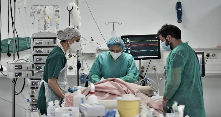 Κορωνοϊός: Παρέμβαση εισαγγελέα για τις κλειστές ΜΕΘ που κατήγγειλε ο Γιαννάκος