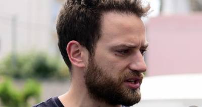 Έ&gamma;&kappa;&lambda;&eta;&mu;&alpha; &sigma;&tau;&alpha; &Gamma;&lambda;&upsilon;&kappa;ά &Nu;&epsilon;&rho;ά: &Omicron;&mu;&omicron;&lambda;ό&gamma;&eta;&sigma;&epsilon; &omicron; &pi;&iota;&lambda;ό&tau;&omicron;&sigmaf; &tau;&eta; &delta;&omicron;&lambda;&omicron;&phi;&omicron;&nu;ί&alpha; &tau;&eta;&sigmaf; &Kappa;&alpha;&rho;&omicron;&lambda;ά&iota;&nu;