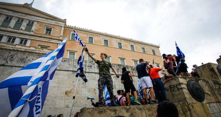 &Nu;έ&epsilon;&sigmaf; &sigma;&upsilon;&gamma;&kappa;&epsilon;&nu;&tau;&rho;ώ&sigma;&epsilon;&iota;&sigmaf; &gamma;&iota;&alpha; &tau;&eta; &Mu;&alpha;&kappa;&epsilon;&delta;&omicron;&nu;ί&alpha; &sigma;ή&mu;&epsilon;&rho;&alpha; &sigma;&epsilon; &Alpha;&theta;ή&nu;&alpha; &kappa;&alpha;&iota; &Theta;&epsilon;&sigma;&sigma;&alpha;&lambda;&omicron;&nu;ί&kappa;&eta;