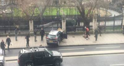 Έ&kappa;&tau;&alpha;&kappa;&tau;&omicron;: &Iota;&sigma;&chi;&upsilon;&rho;ή έ&kappa;&rho;&eta;&xi;&eta; &kappa;&alpha;&iota; &pi;&upsilon;&rho;&omicron;&beta;&omicron;&lambda;&iota;&sigma;&mu;&omicron;ί &sigma;&tau;&omicron; &Lambda;&omicron;&nu;&delta;ί&nu;&omicron;, έ&xi;&omega; &alpha;&pi;ό &tau;&omicron; &beta;&rho;&epsilon;&tau;&alpha;&nu;&iota;&kappa;ό &Kappa;&omicron;&iota;&nu;&omicron;&beta;&omicron;ύ&lambda;&iota;&omicron;