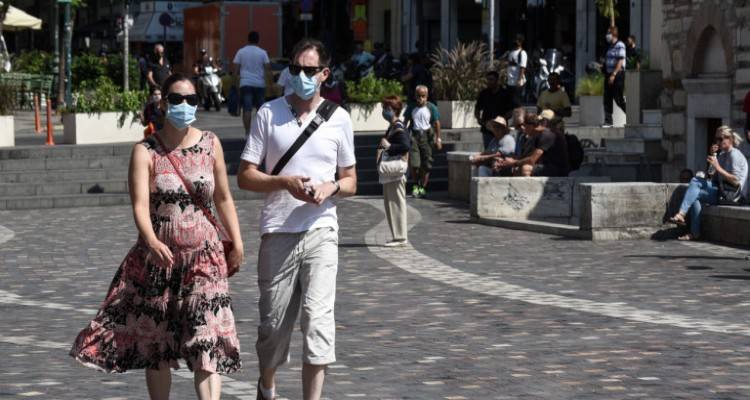 Οδηγός για εργαζομένους: Τι ισχύει σε περίπτωση ασθένειας γονιών ή παιδιών, τι γίνεται αν κλείσει το σχολείο, άδειες και αμοιβές