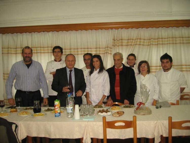 &Gamma;&epsilon;ύ&mu;&alpha; &Kappa;&omicron;&iota;&nu;&omega;&nu;&iota;&kappa;ή&sigmaf; &Pi;&rho;&omicron;&sigma;&phi;&omicron;&rho;ά&sigmaf; &sigma;&tau;&omicron; &Gamma;&eta;&rho;&omicron;&kappa;&omicron;&mu;&epsilon;ί&omicron; &Lambda;ή&mu;&nu;&omicron;&upsilon;