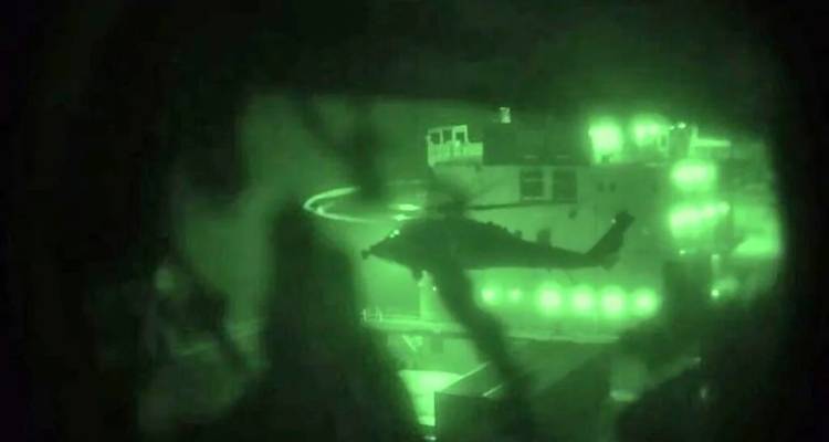 T&omicron; &rho;&epsilon;&sigma;ά&lambda;&tau;&omicron; &tau;&omega;&nu; &Alpha;&mu;&epsilon;&rho;&iota;&kappa;&alpha;&nu;ώ&nu; &pi;&epsilon;&zeta;&omicron;&nu;&alpha;&upsilon;&tau;ώ&nu; &sigma;&tau;&omicron; &iota;&rho;&alpha;&nu;&iota;&kappa;ό &pi;&lambda;&omicron;ί&omicron; -&Beta;ί&nu;&tau;&epsilon;&omicron; &alpha;&pi;ό &tau;&eta;&nu; &epsilon;&pi;&iota;&chi;&epsilon;ί&rho;&eta;&sigma;&eta;