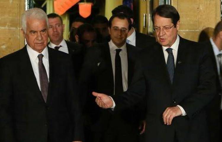 &Alpha;&rho;&chi;ί&zeta;&omicron;&upsilon;&nu; &omicron;&iota; &sigma;&upsilon;&nu;&omicron;&mu;&iota;&lambda;ί&epsilon;&sigmaf; &gamma;&iota;&alpha; &tau;&omicron; &Kappa;&upsilon;&pi;&rho;&iota;&alpha;&kappa;ό